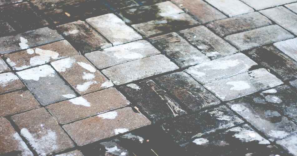 how to clean flagstone